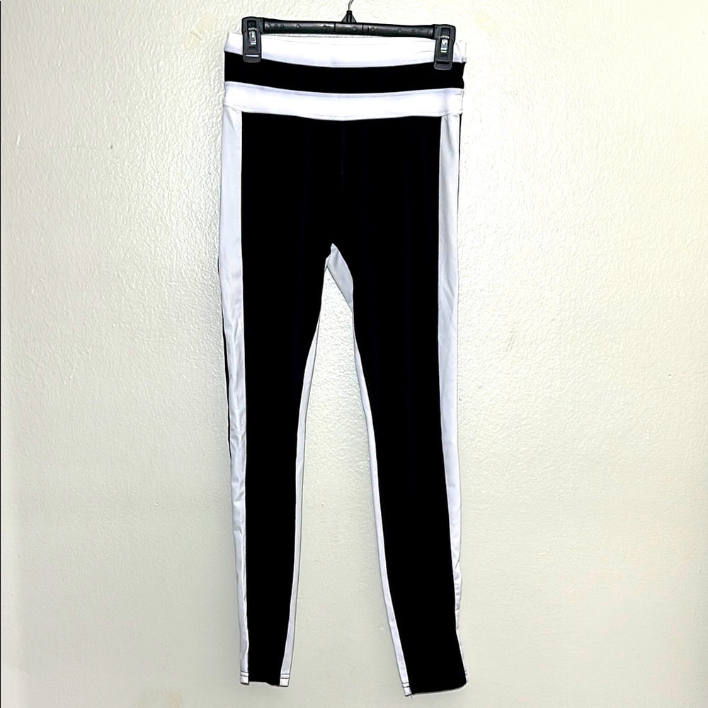 Black and White Contrast Stripe Leggings